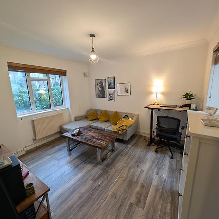 Stylish And Well Equipped Flat In Stockwell Apartman London Kültér fotó